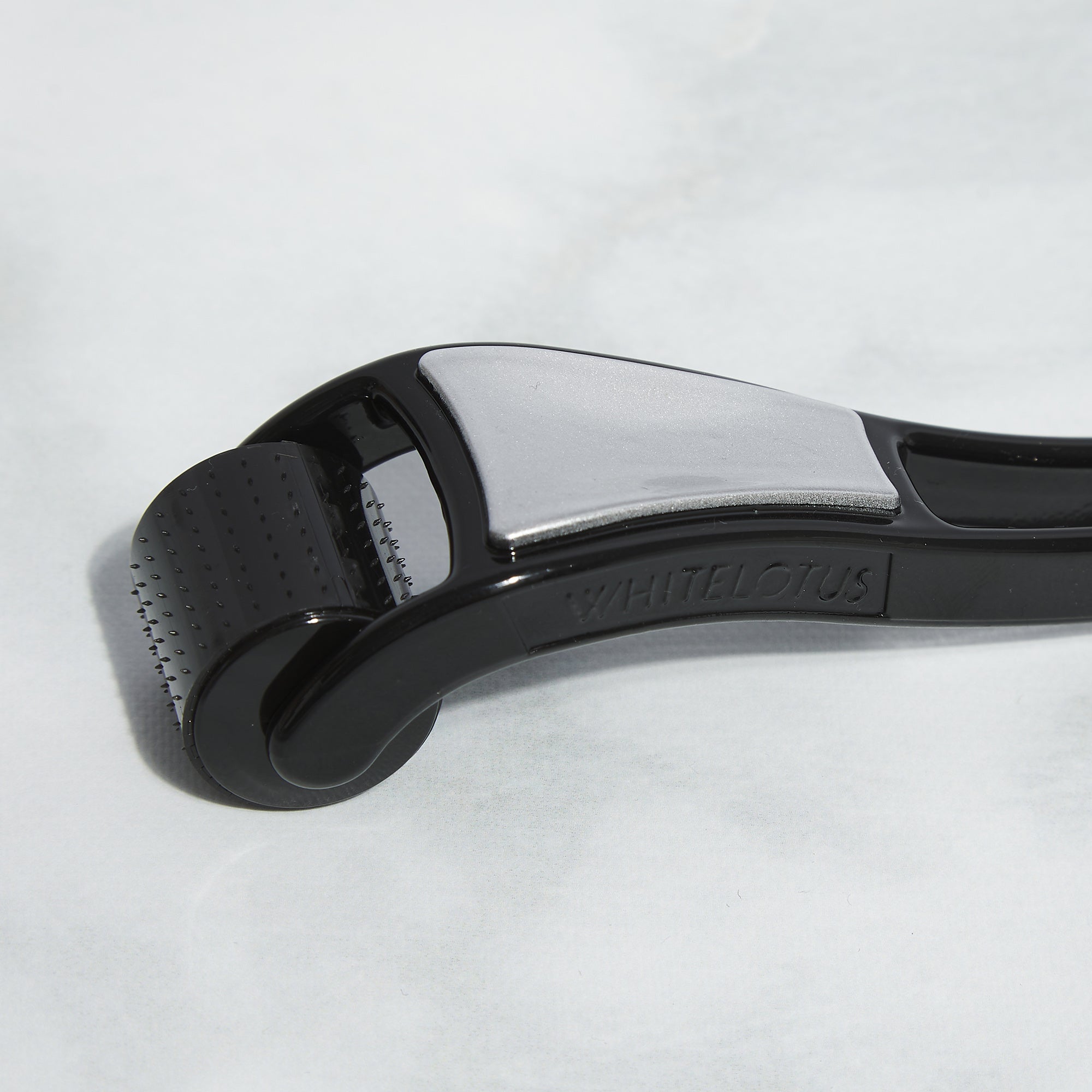 1.00mm microneedle roller close up