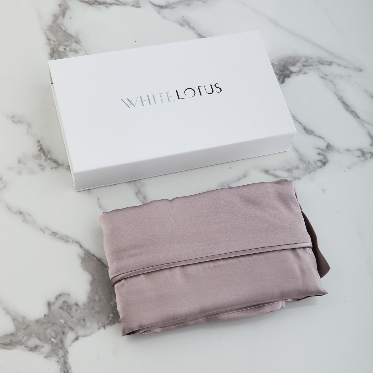 19 Momme Pure Silk Pillowcase - Reduces Wrinkles and Hair Loss